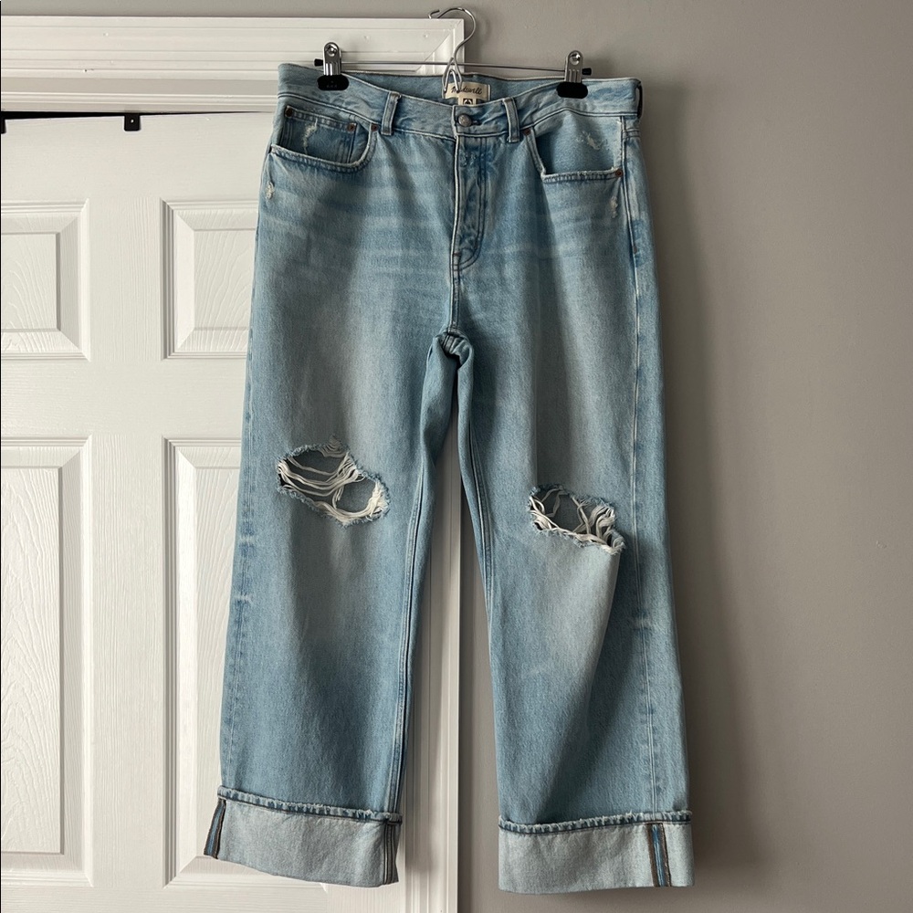 Low Slung Baggy - Light Wash Distressed Wide Leg Jeans